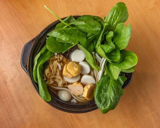 11. Fish and Shrimp Ball Potato Noodles 鱼虾丸土豆粉